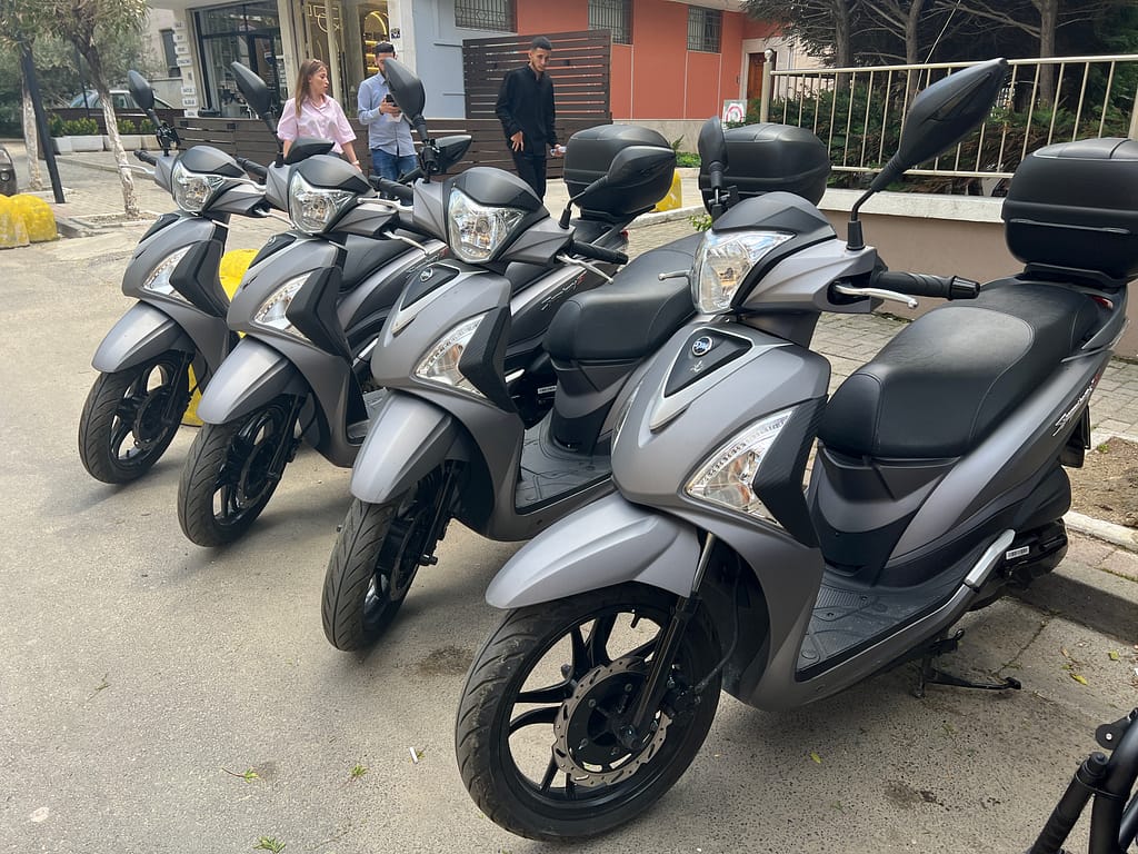 Noleggio-scooter-a-Durazzo