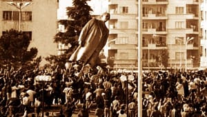 La caduta del potere di Ever Hoxha